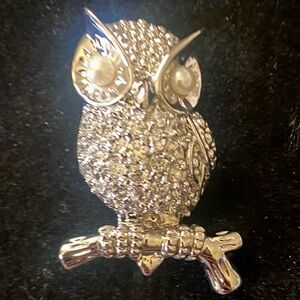 Vintage Sparkling Silver Tone Owl Brooch with Cultured Pearl Eyes stamped CGI CN